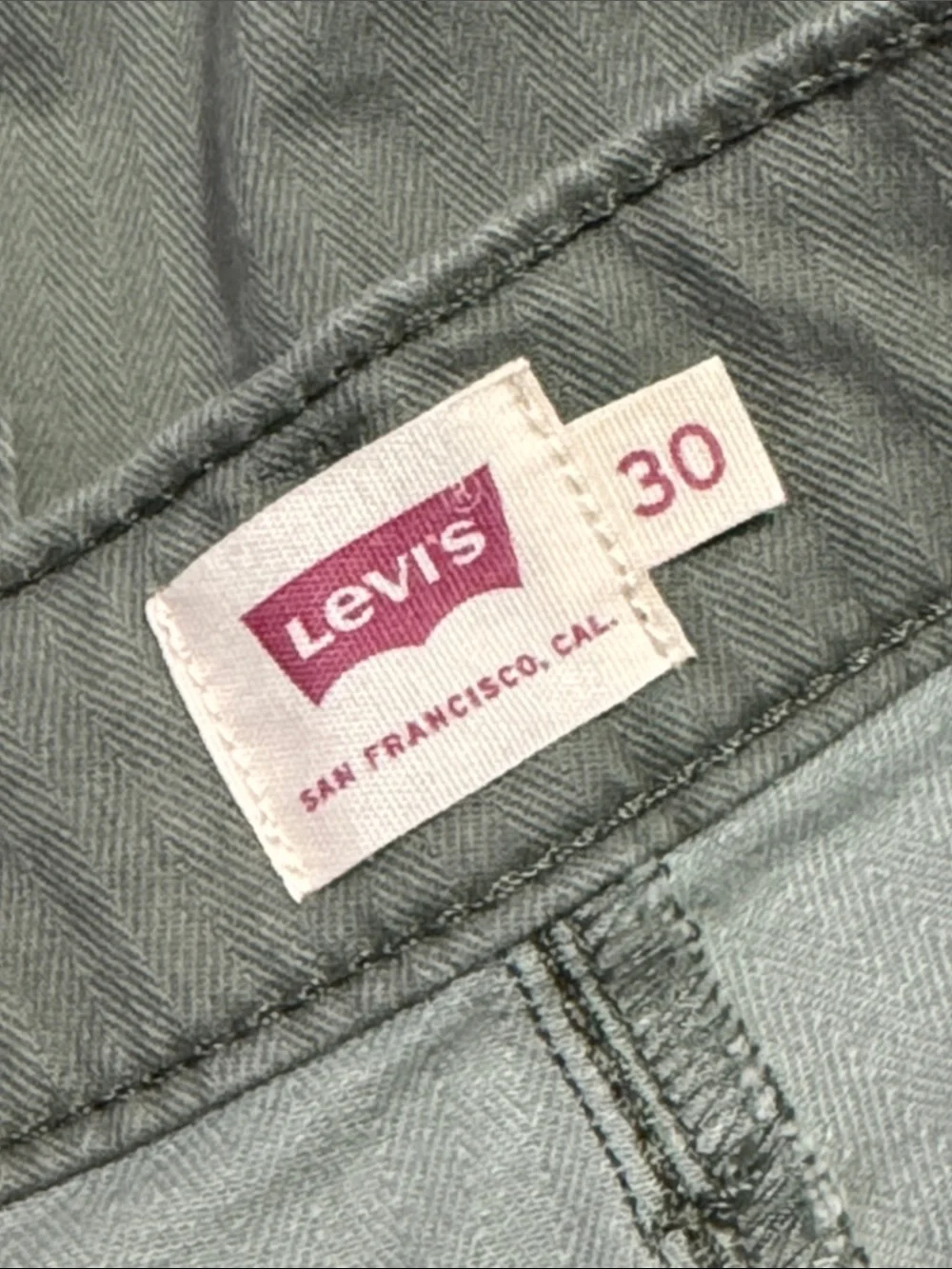 LEVI’S Chino Shorts 34 Olive (Tagged W30) $65 Retail NWOT